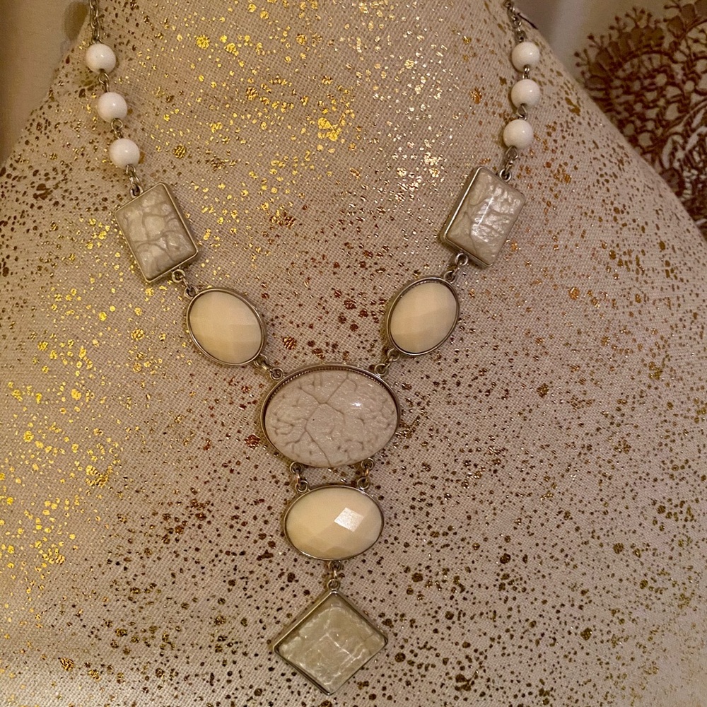 Statement necklace